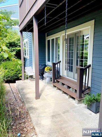 166 Surrey Court 166, Ramsey, NJ 07446