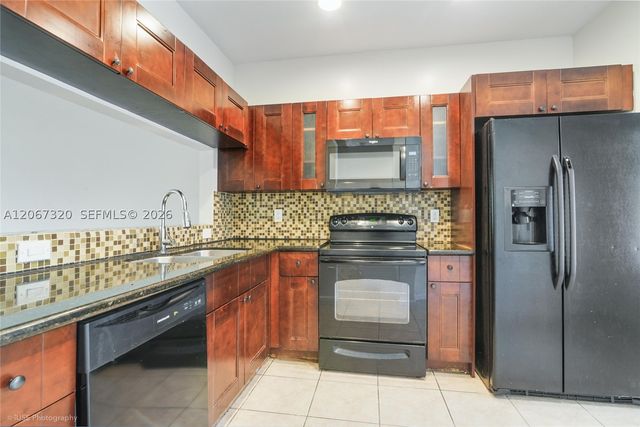 8228 SW 29th St 103, Miramar, FL 33025