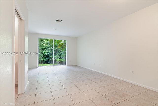 8228 SW 29th St 103, Miramar, FL 33025