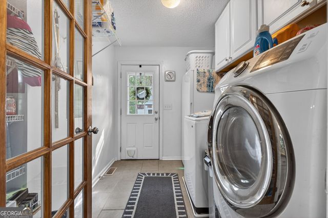 55 Edgewater Drive, Griffin, GA 30223