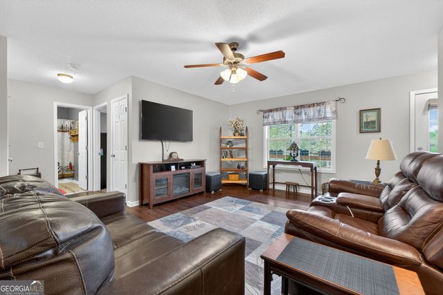 55 Edgewater Drive, Griffin, GA 30223