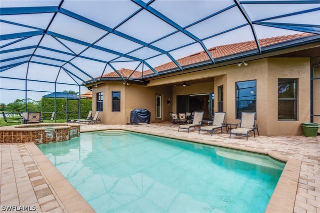 7771 Cottesmore DR, Naples, FL 34113