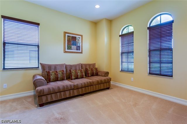 7771 Cottesmore DR, Naples, FL 34113