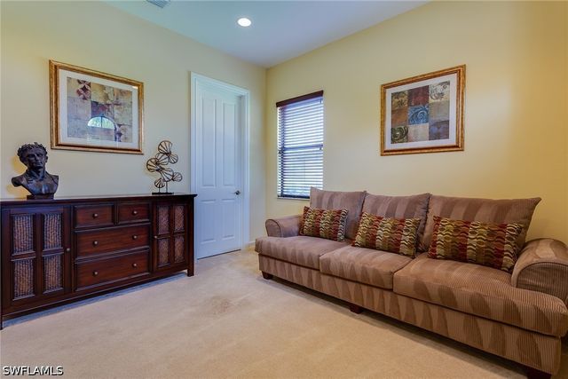 7771 Cottesmore DR, Naples, FL 34113