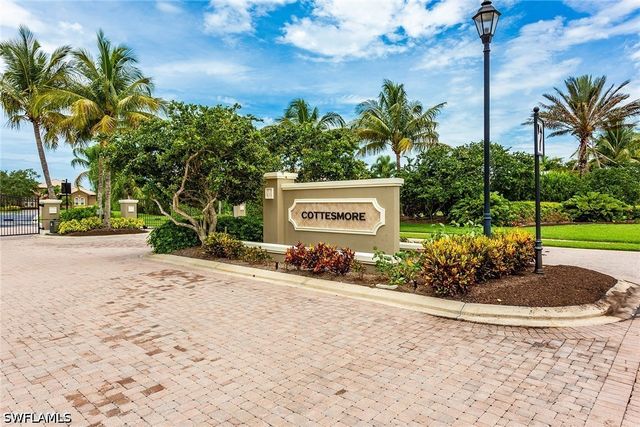 7771 Cottesmore DR, Naples, FL 34113