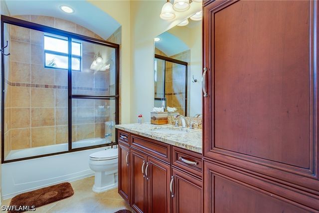 7771 Cottesmore DR, Naples, FL 34113