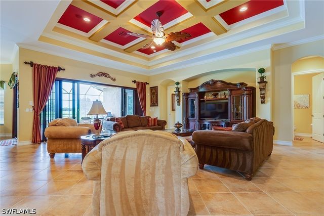 7771 Cottesmore DR, Naples, FL 34113