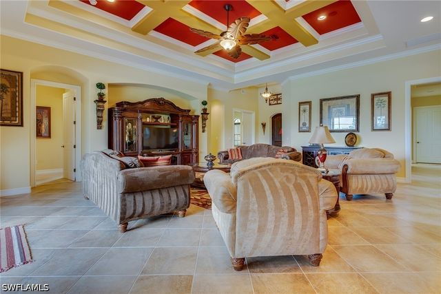 7771 Cottesmore DR, Naples, FL 34113