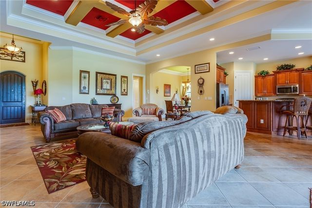 7771 Cottesmore DR, Naples, FL 34113
