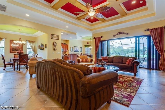 7771 Cottesmore DR, Naples, FL 34113