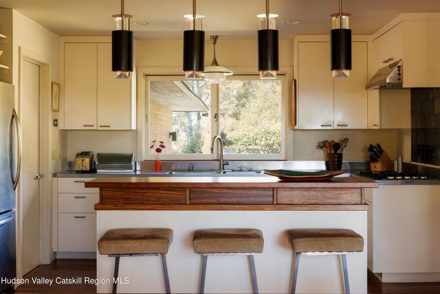 411 Texas Hill Road, Hillsdale, NY 12529