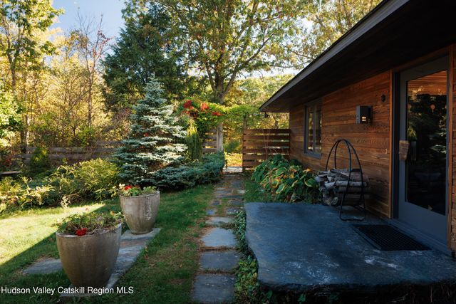 411 Texas Hill Road, Hillsdale, NY 12529