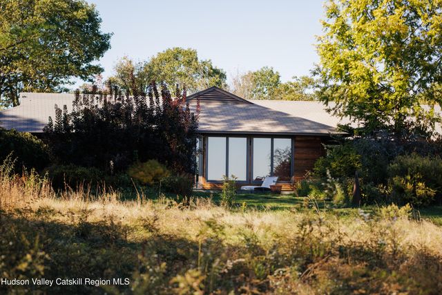 411 Texas Hill Road, Hillsdale, NY 12529