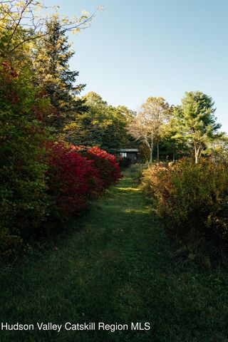 411 Texas Hill Road, Hillsdale, NY 12529