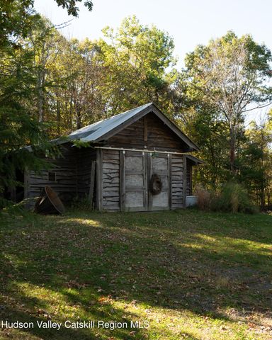 411 Texas Hill Road, Hillsdale, NY 12529