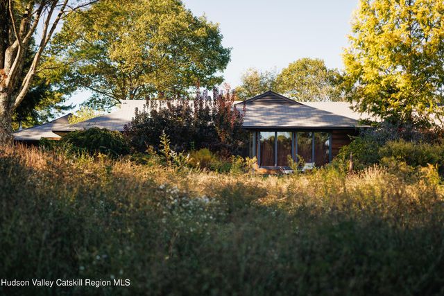 411 Texas Hill Road, Hillsdale, NY 12529