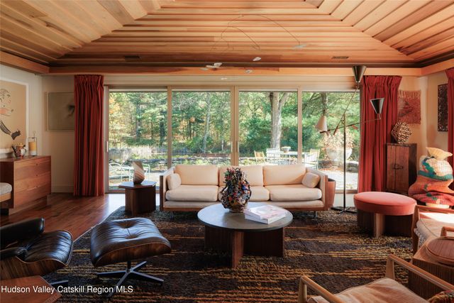 411 Texas Hill Road, Hillsdale, NY 12529