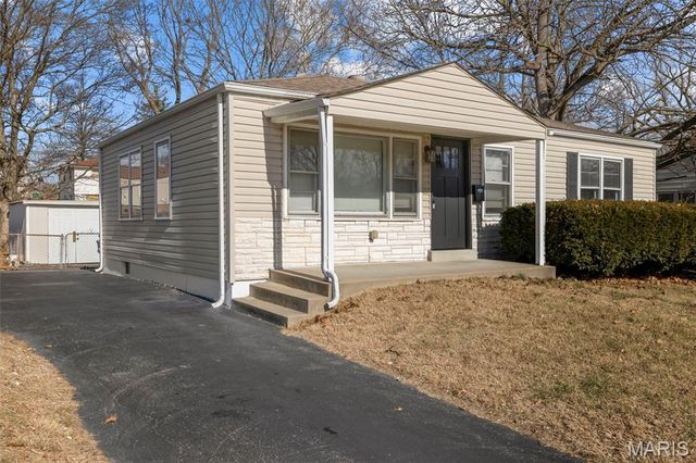 8835 Kathlyn Drive, Berkeley, MO 63134