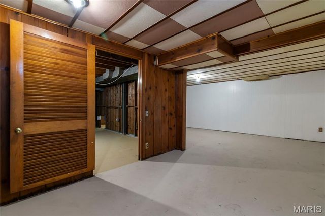 8835 Kathlyn Drive, Berkeley, MO 63134