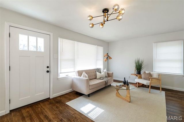 8835 Kathlyn Drive, Berkeley, MO 63134