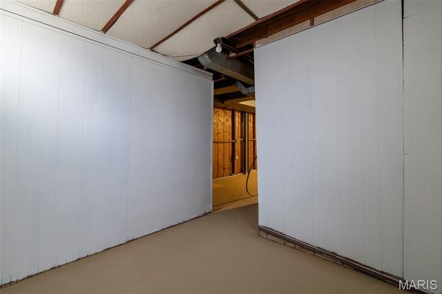 8835 Kathlyn Drive, Berkeley, MO 63134