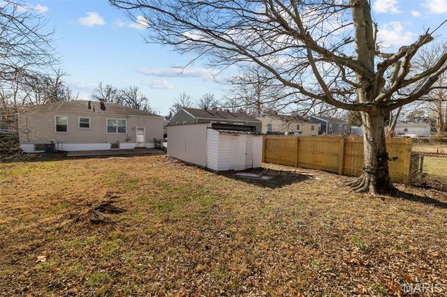 8835 Kathlyn Drive, Berkeley, MO 63134