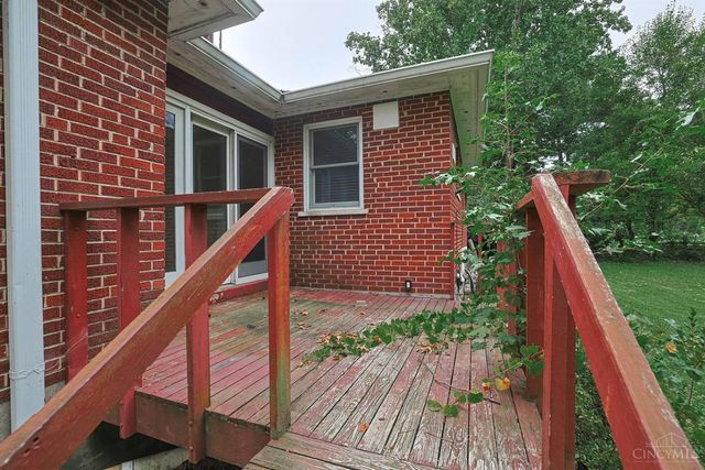 5240 Myerdale Drive, Blue Ash, OH 45242