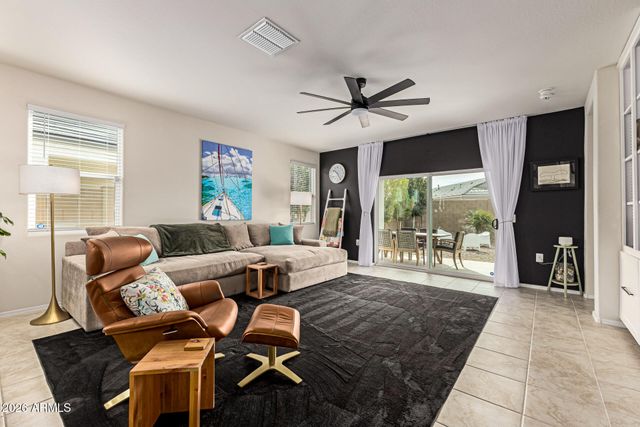 5167 E DIATOMITE Drive, San Tan Valley, AZ 85143