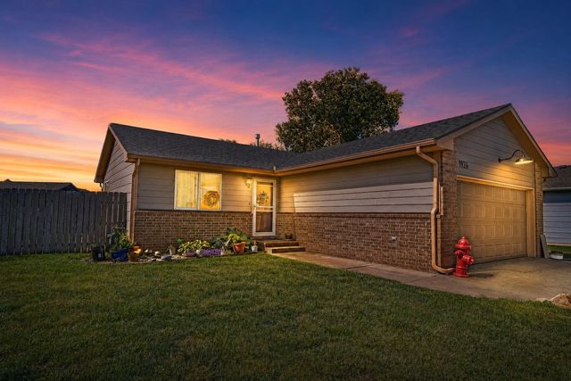 1926 N Mcrae, Goddard, KS 67052