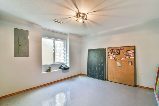 1926 N Mcrae, Goddard, KS 67052