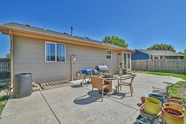 1926 N Mcrae, Goddard, KS 67052