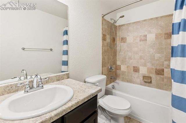 8458 Chasewood Loop, Colorado Springs, CO 80908