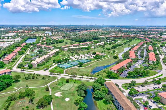 1400 SW 137th Avenue 311F, Pembroke Pines, FL 33027