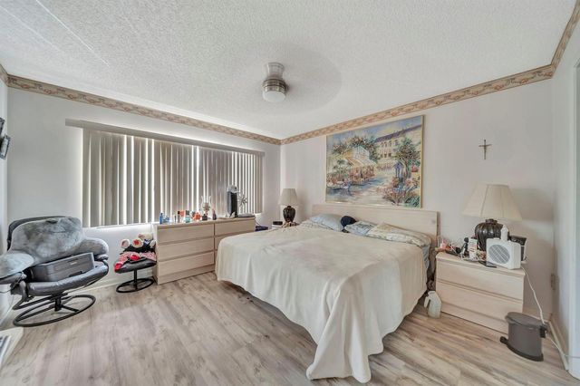 1400 SW 137th Avenue 311F, Pembroke Pines, FL 33027