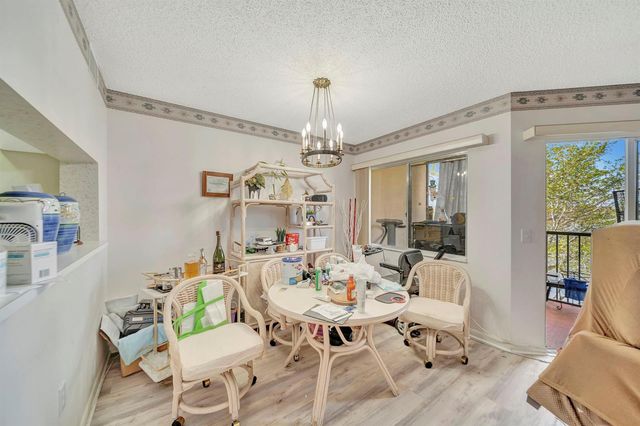 1400 SW 137th Avenue 311F, Pembroke Pines, FL 33027