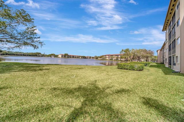 1400 SW 137th Avenue 311F, Pembroke Pines, FL 33027