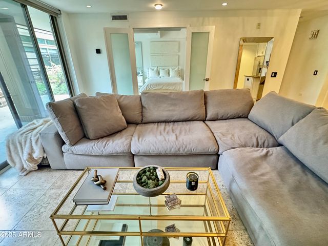 7141 E Rancho Vista Drive Unit 2013, Scottsdale, AZ 85251