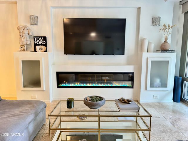 7141 E Rancho Vista Drive Unit 2013, Scottsdale, AZ 85251