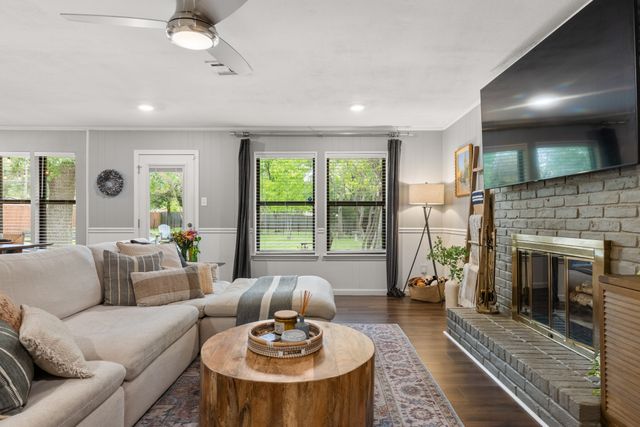 321 Oklahoma Avenue, Hewitt, TX 76643