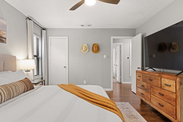 321 Oklahoma Avenue, Hewitt, TX 76643