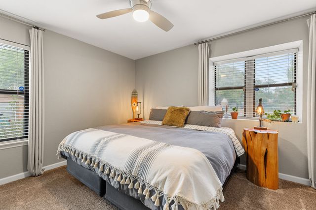 321 Oklahoma Avenue, Hewitt, TX 76643