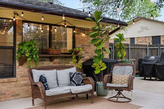 321 Oklahoma Avenue, Hewitt, TX 76643