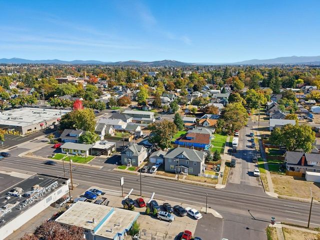 1704 N Ash St, Spokane, WA 99205