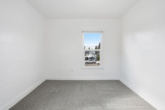 1704 N Ash St, Spokane, WA 99205