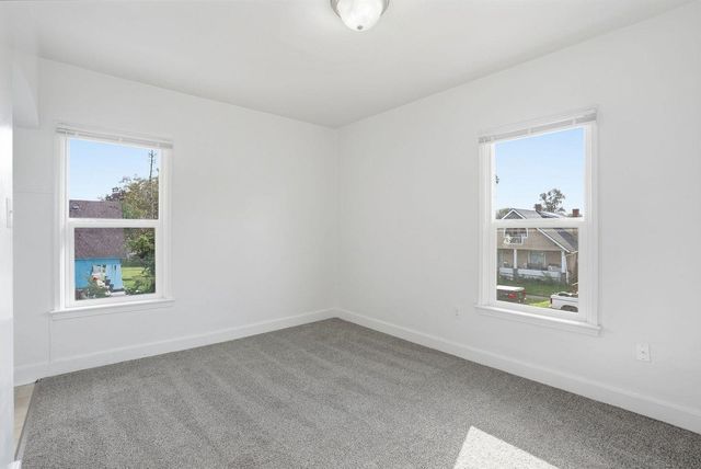 1704 N Ash St, Spokane, WA 99205