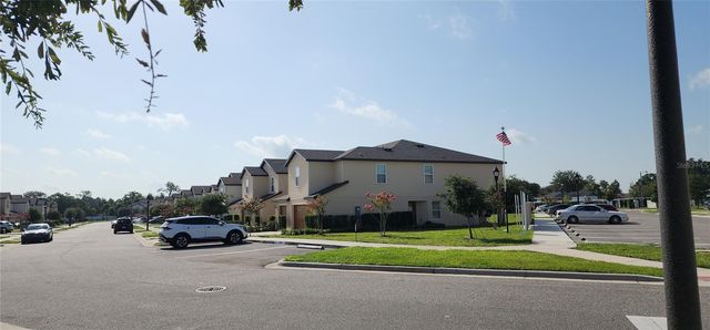 1531 WYNFORD CIRCLE, Tavares, FL 32778