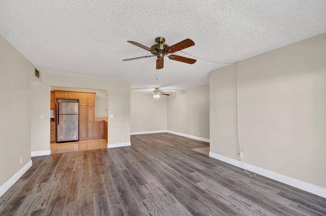 1013 Green Pine Boulevard G1, West Palm Beach, FL 33409