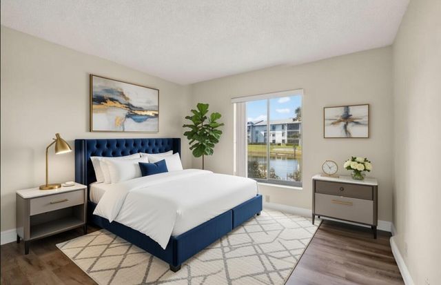 1013 Green Pine Boulevard G1, West Palm Beach, FL 33409