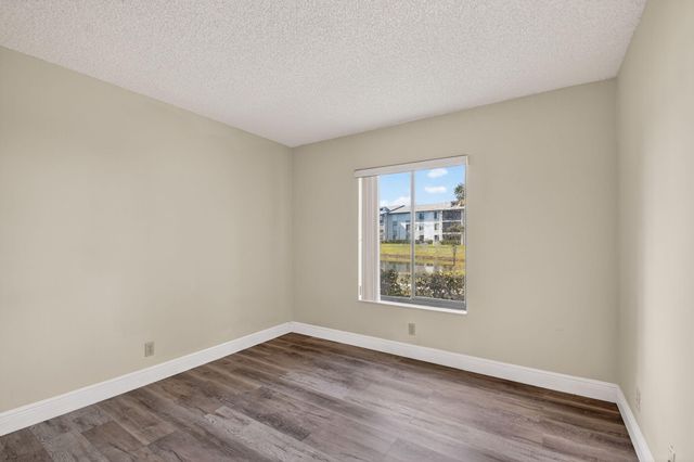 1013 Green Pine Boulevard G1, West Palm Beach, FL 33409