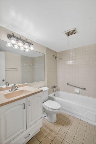 1013 Green Pine Boulevard G1, West Palm Beach, FL 33409